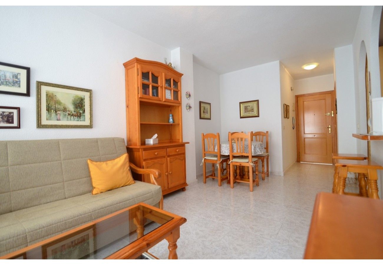 Ferienwohnung in Torrevieja - 006 Locos Beach - Alicante Real Estate