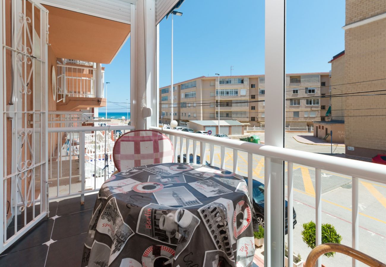 Ferienwohnung in La Mata - 033 Beach Terrace - Alicante Real Estate