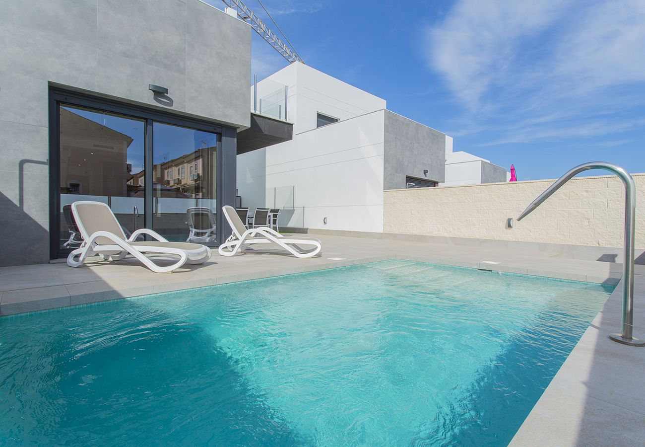 Villa in Torrevieja - 208 Luxury Villa  Pool Sauna Cinema - Alicante Hol