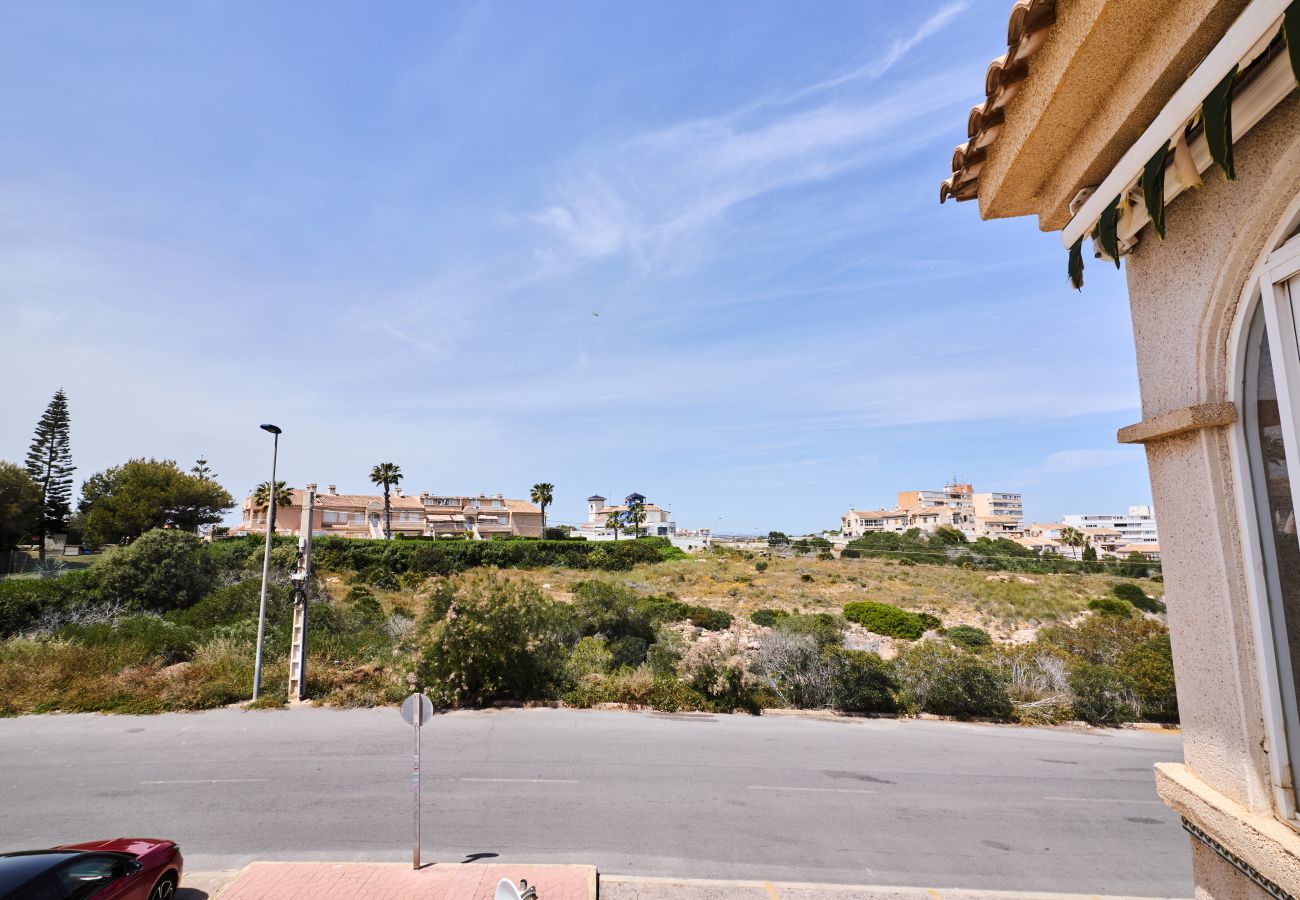 Bungalow in Torrevieja - 081 Design Style- Alicante Holiday