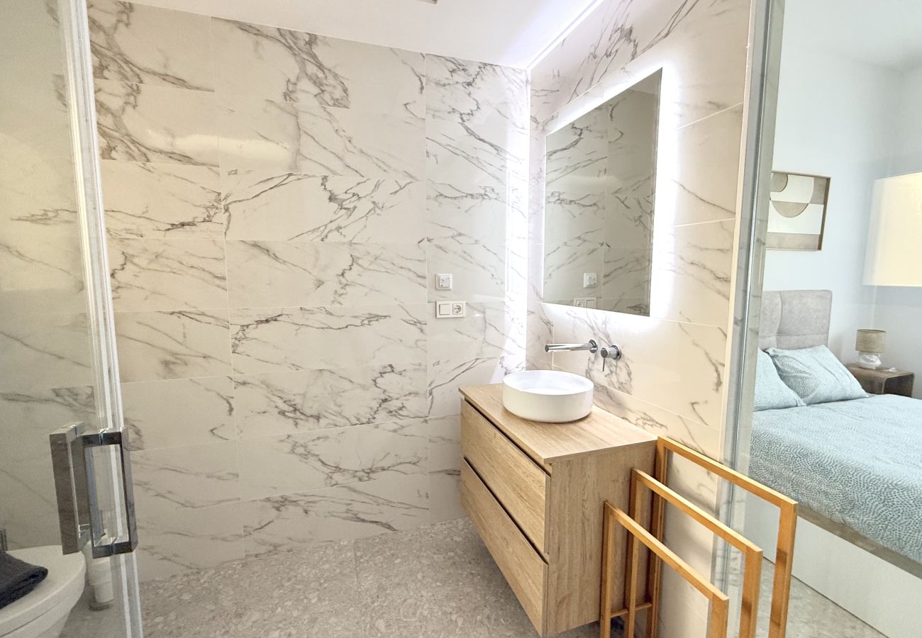 Ferienwohnung in Torrevieja - 206 Luxury Apartment Alicante Holiday