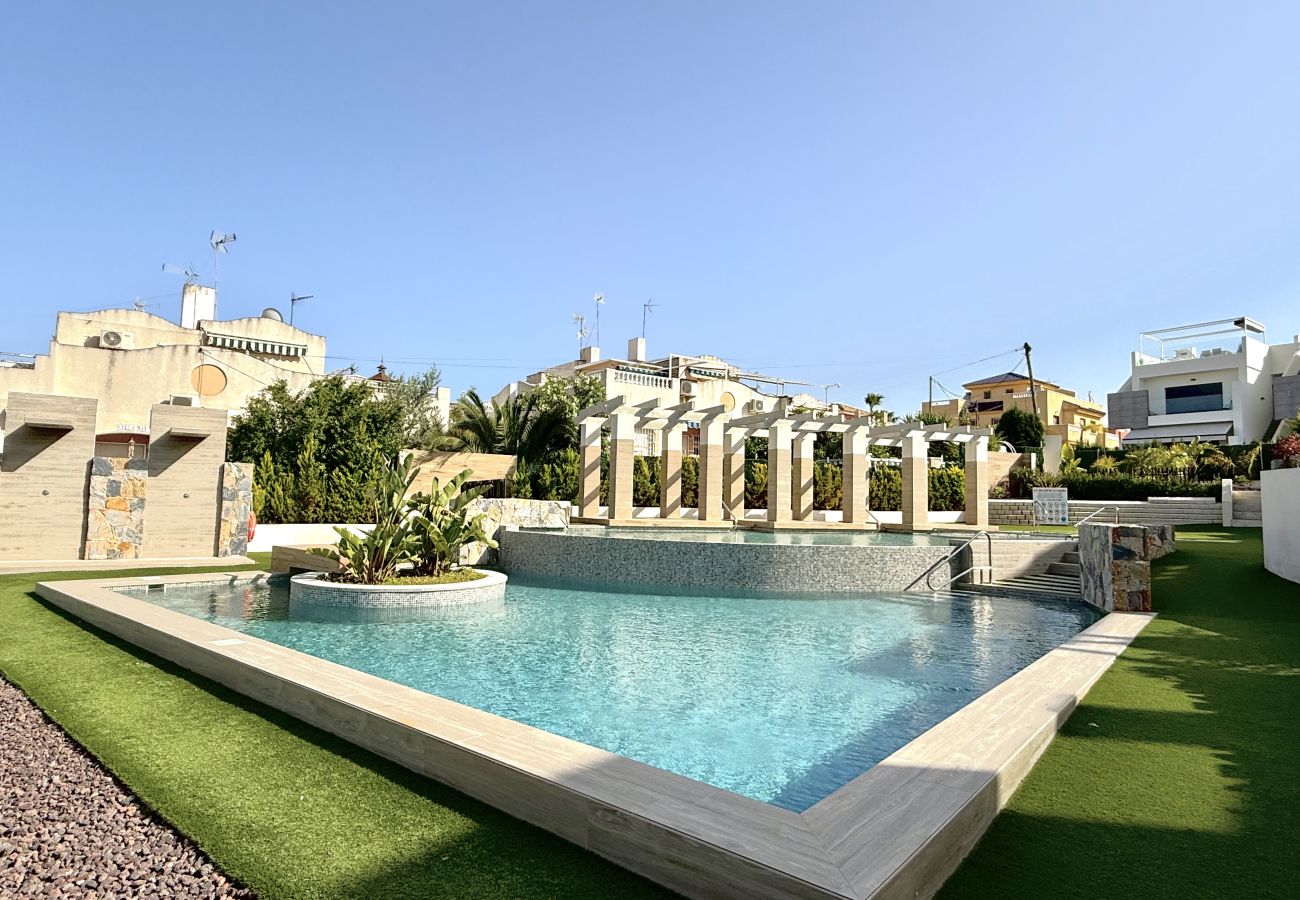 Ferienwohnung in Torrevieja - 206 Luxury Apartment Alicante Holiday