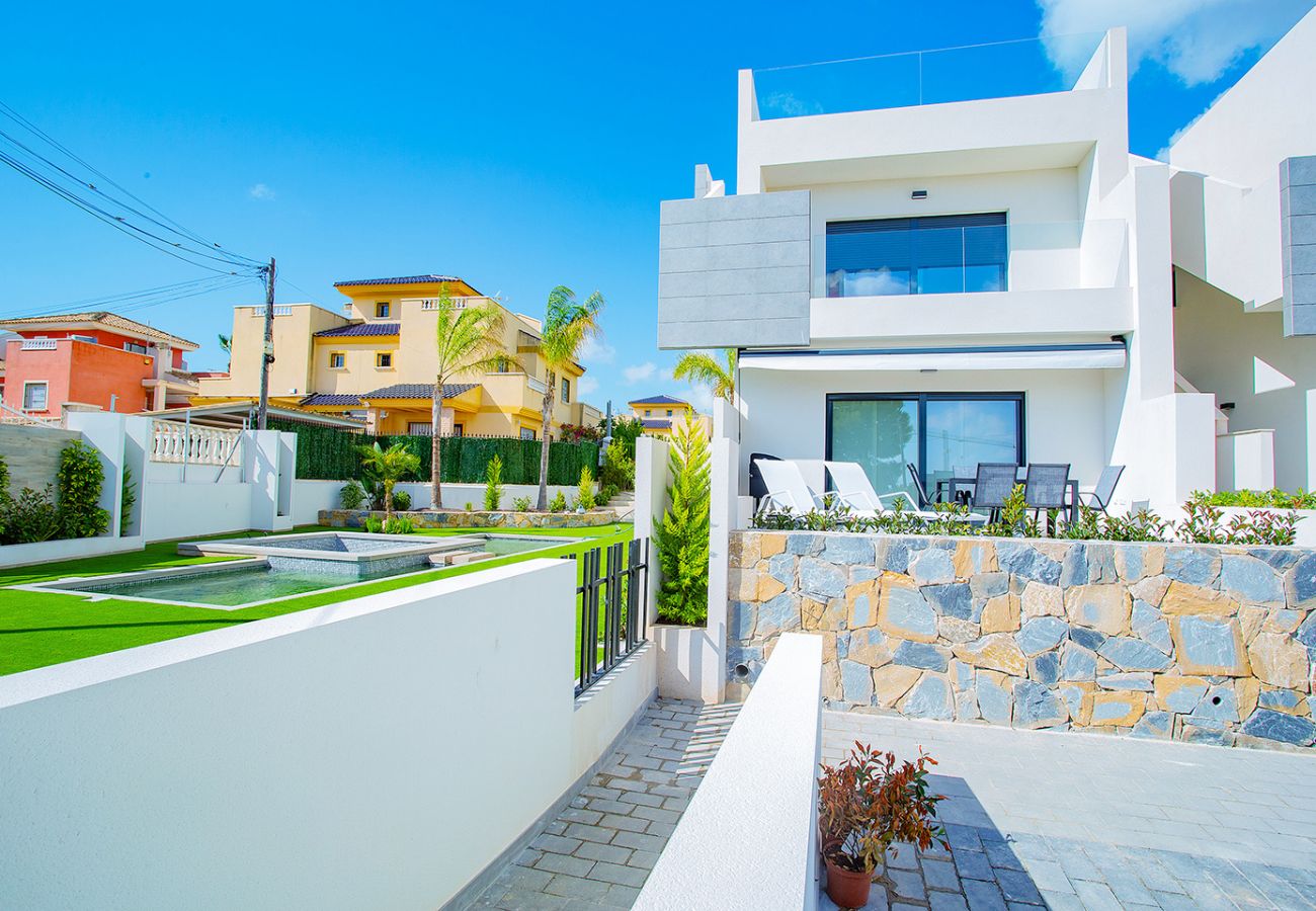 Bungalow en Torrevieja - 218 New Laguna View Jacuzzi - Alicante Holiday