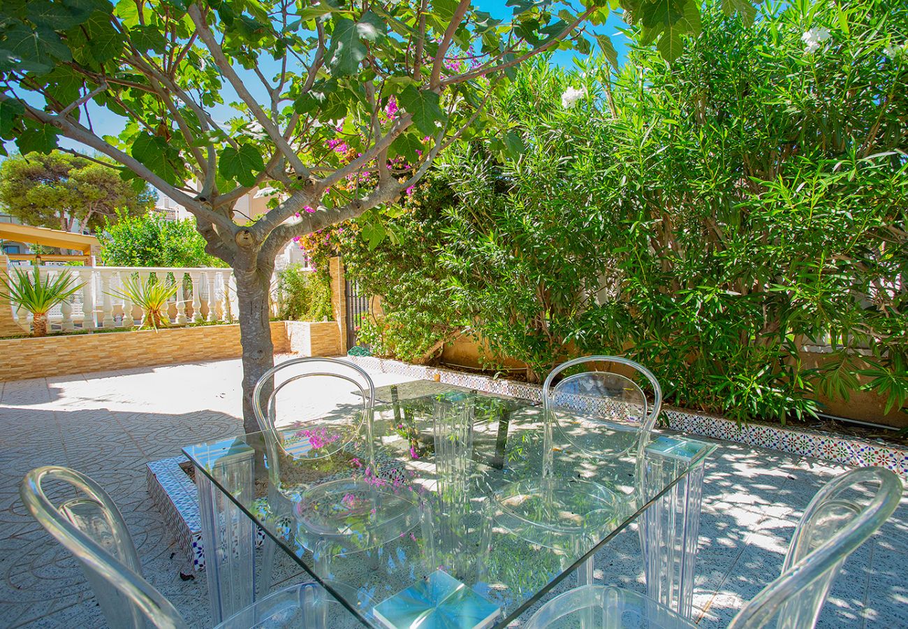 Bungalow en Torrevieja - 080 Family Garden House - Alicante Holiday