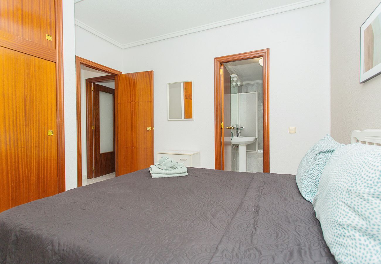 Apartamento en Torrevieja - 039 City Retreat - Alicante Holiday