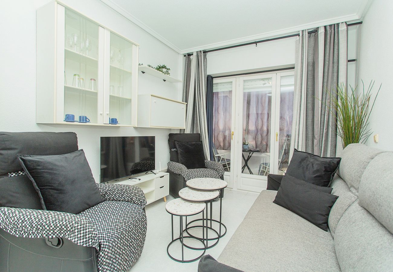 Apartamento en Torrevieja - 039 City Retreat - Alicante Holiday
