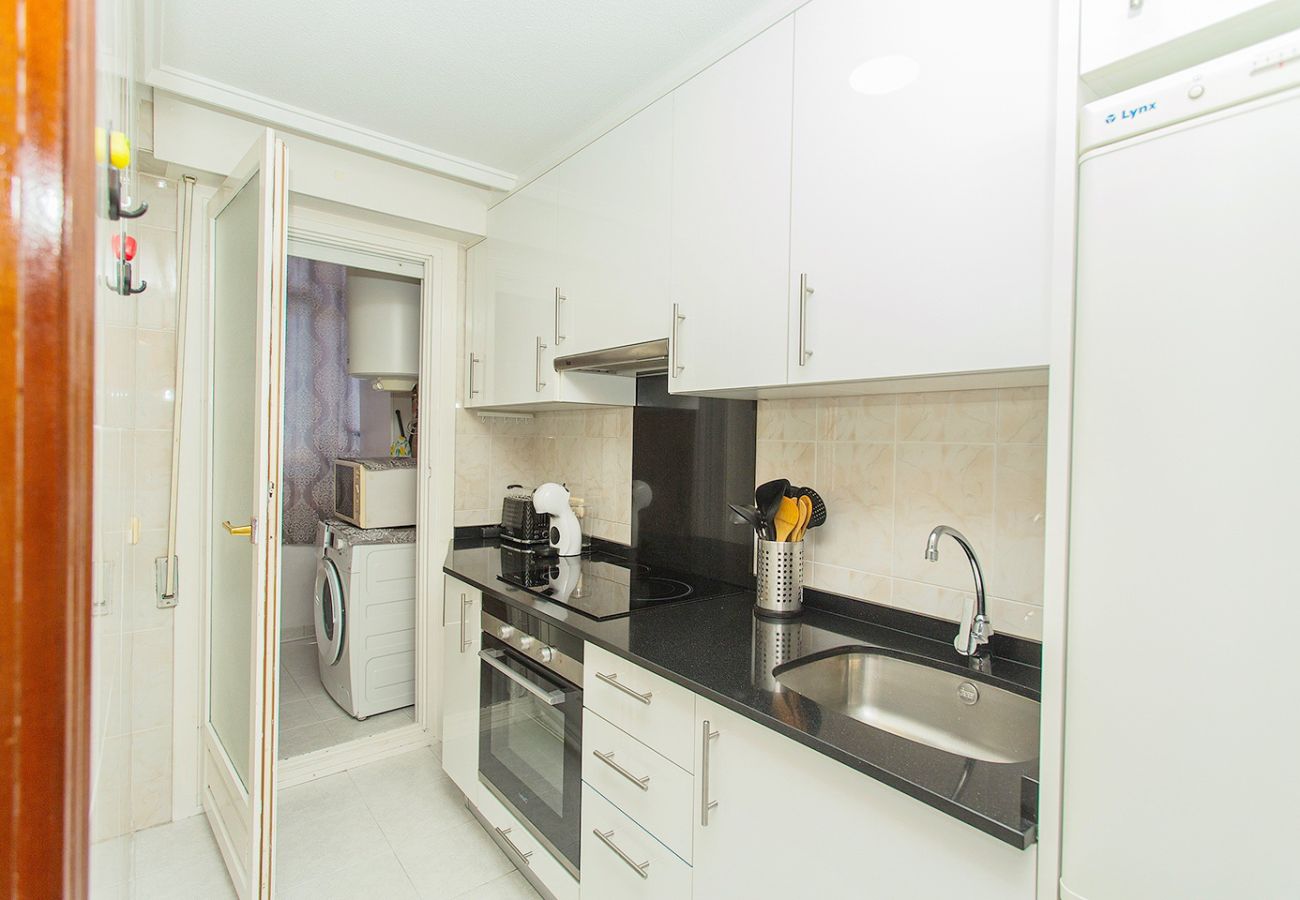 Apartamento en Torrevieja - 039 City Retreat - Alicante Holiday