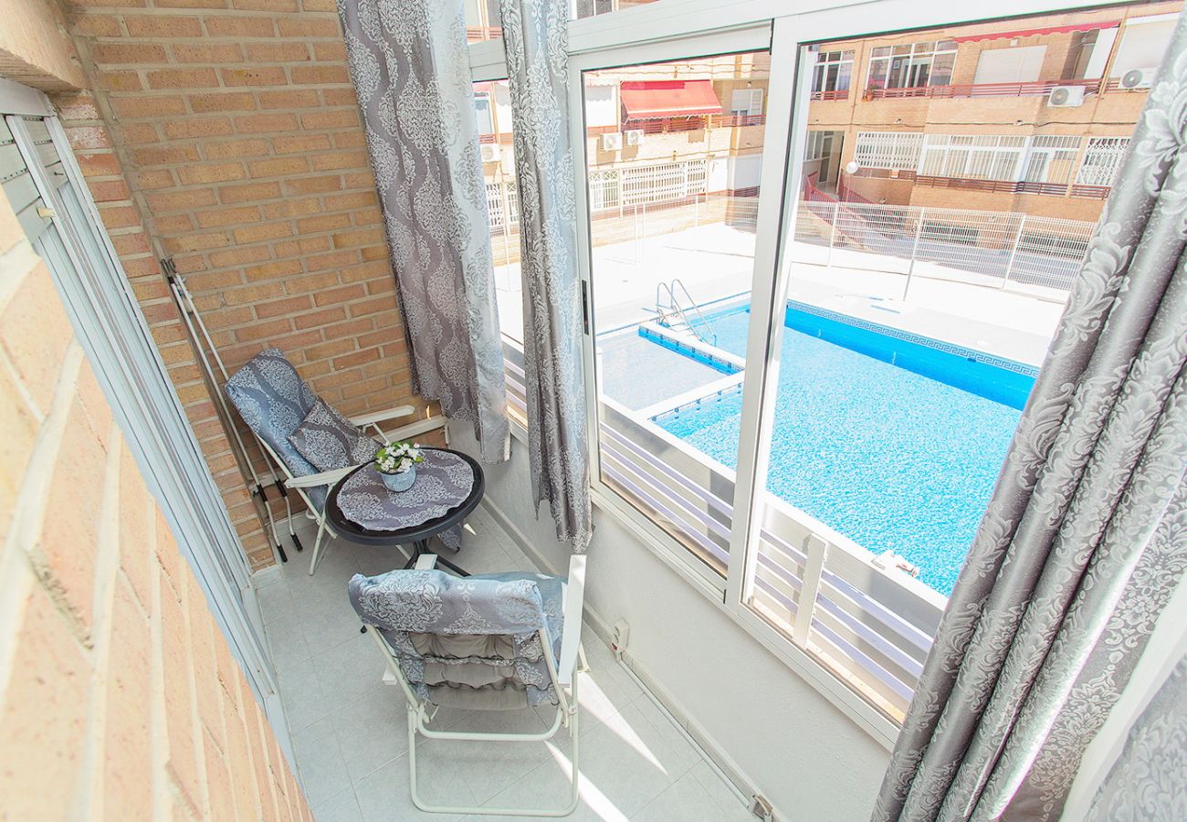 Apartamento en Torrevieja - 039 City Retreat - Alicante Holiday