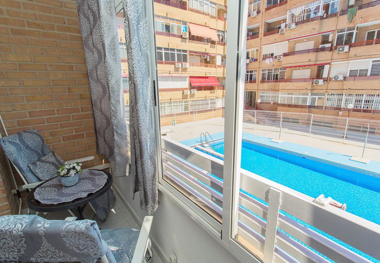 Apartamento en Torrevieja - 039 City Retreat - Alicante Holiday