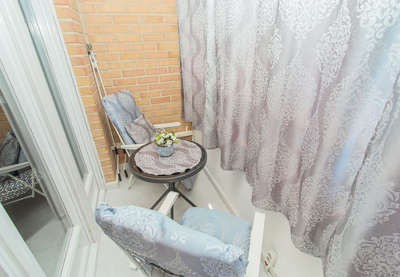 Apartamento en Torrevieja - 039 City Retreat - Alicante Holiday