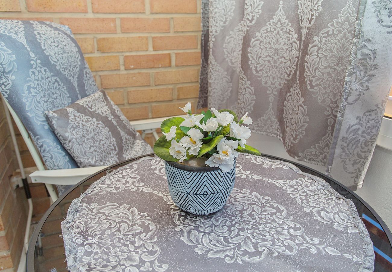 Apartamento en Torrevieja - 039 City Retreat - Alicante Holiday