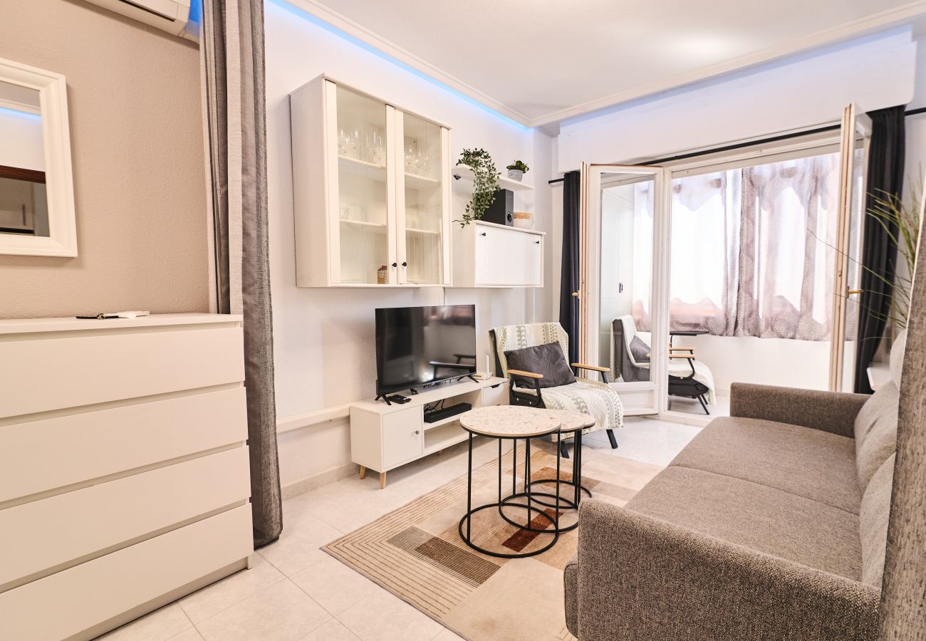 Apartamento en Torrevieja - 039 City Retreat - Alicante Holiday