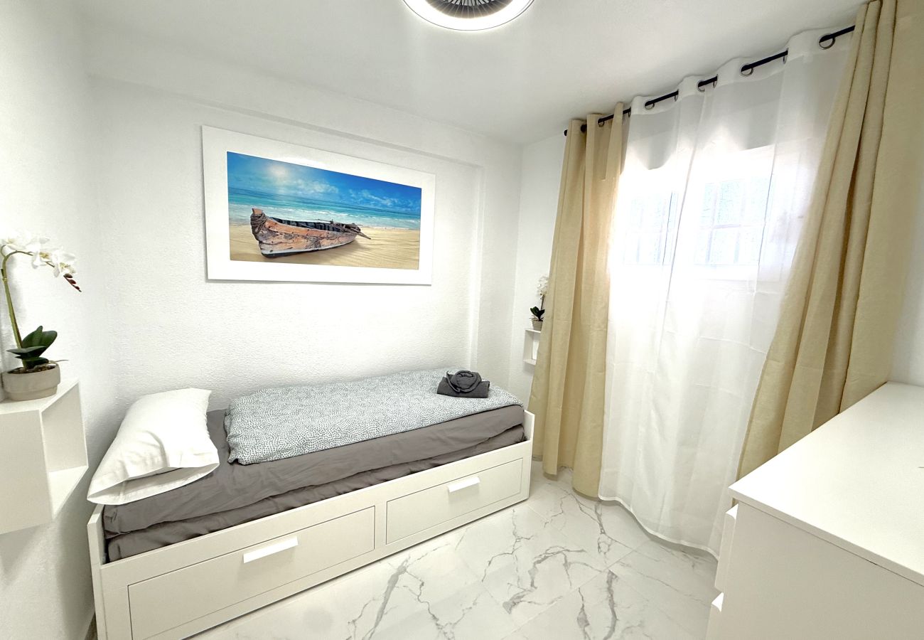 Apartamento en Torrevieja - 105 Magic Views - Alicante Holiday