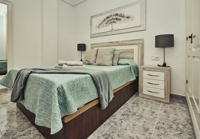 Apartamento en Torrevieja - 153  La Paz Center Alicante-Holiday