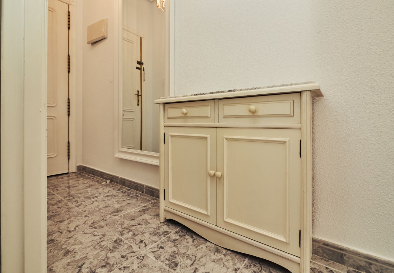Apartamento en Torrevieja - 153  La Paz Center Alicante-Holiday
