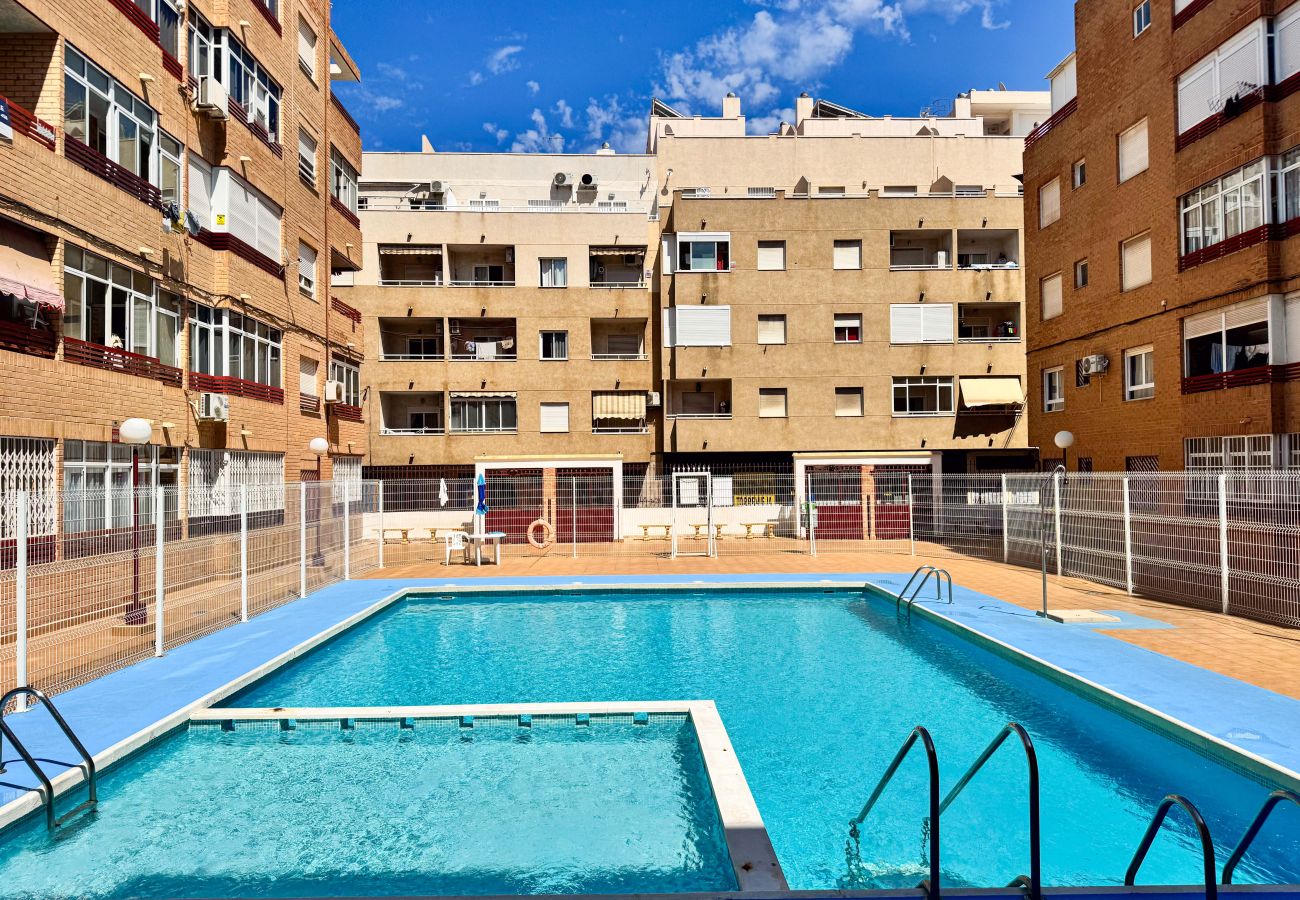 Apartment in Torrevieja - 016 Happiness Apartment - Alicante Holiday