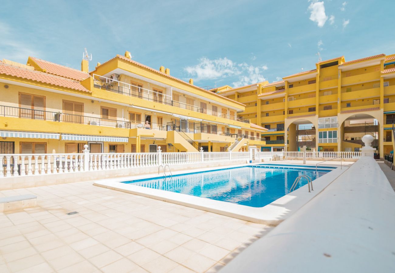 Apartment in Torrevieja - 105 Beach View - Alicante Holiday