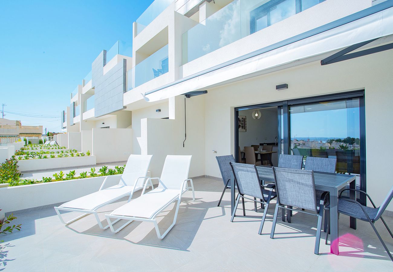 Bungalow in Torrevieja - 217 New Laguna View Jacuzzi  - Alicante Holiday