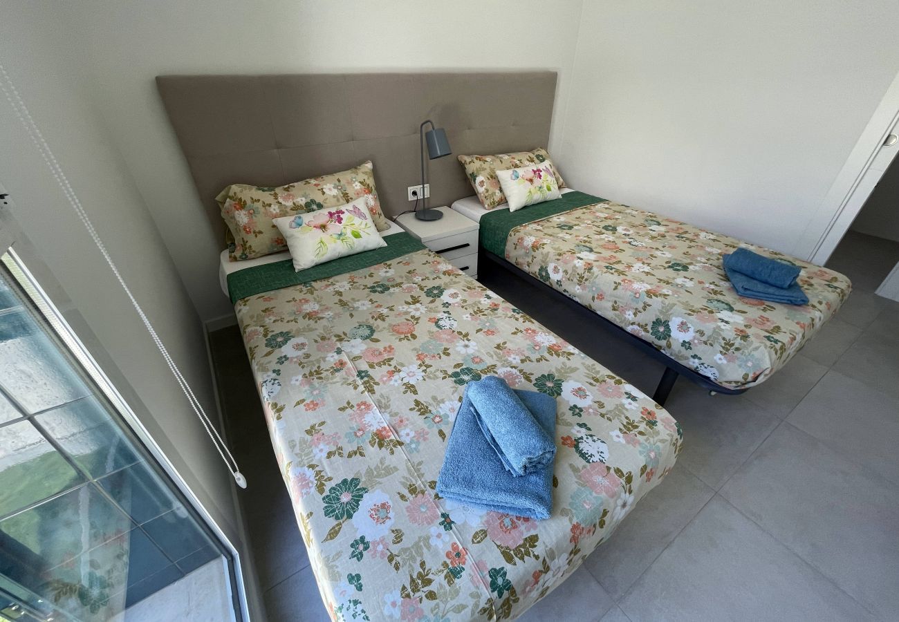 Bungalow in La Zenia - 221 Zenia Pool  - Alicante Holiday