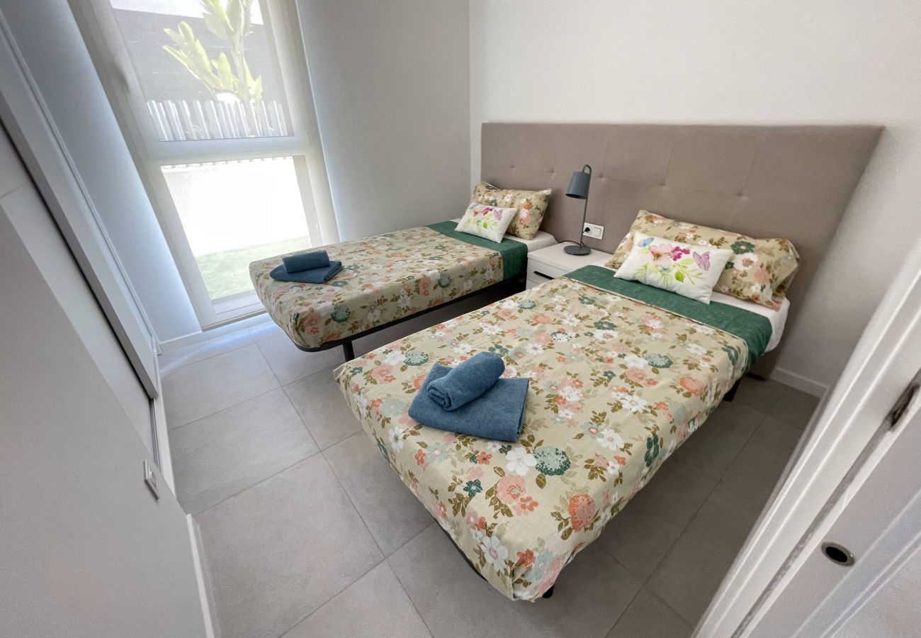 Bungalow in La Zenia - 221 Zenia Pool  - Alicante Holiday