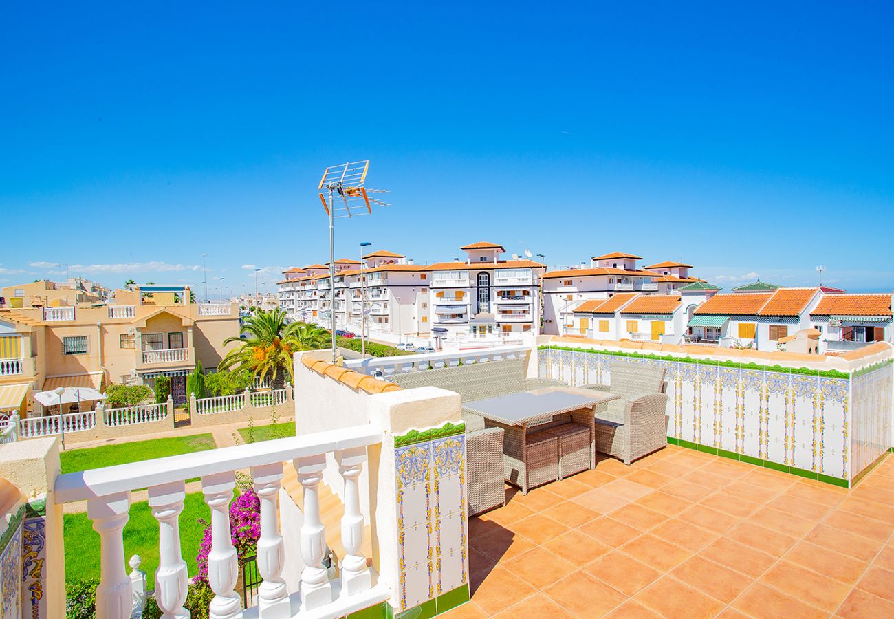 Bungalow in Torrevieja - 080 Family Garden House - Alicante Holiday