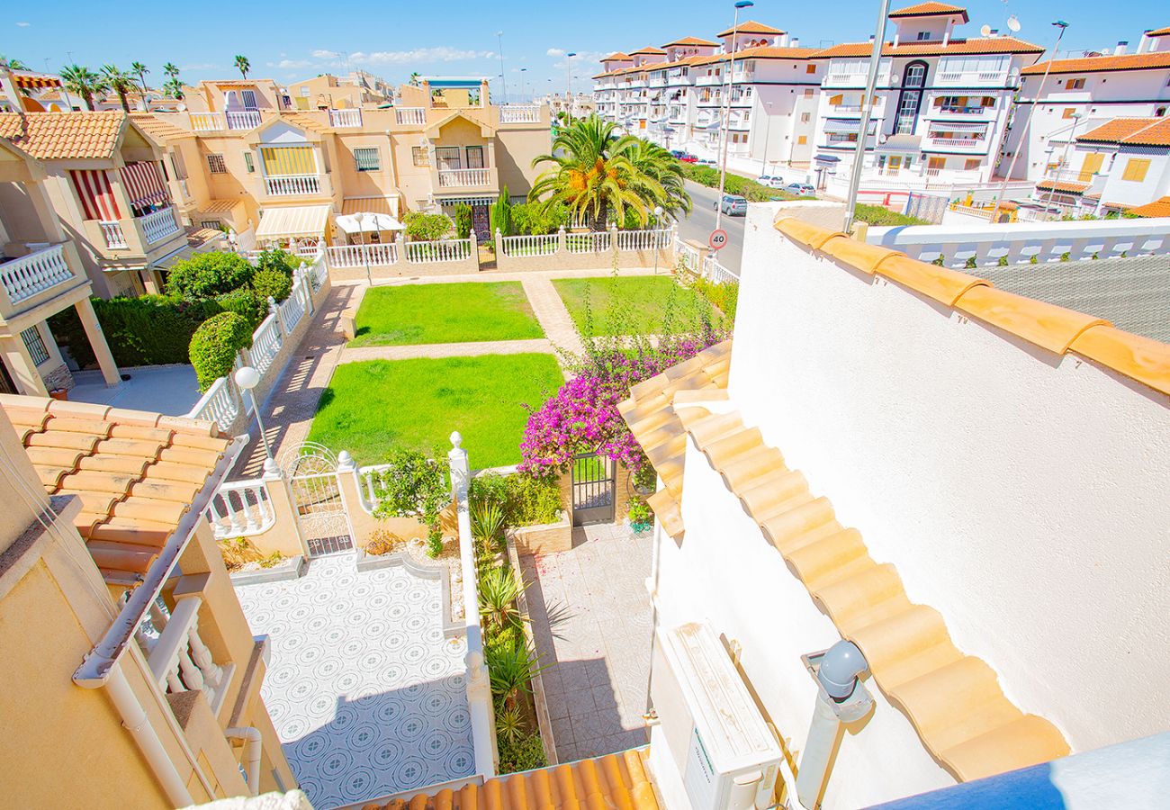 Bungalow in Torrevieja - 080 Family Garden House - Alicante Holiday