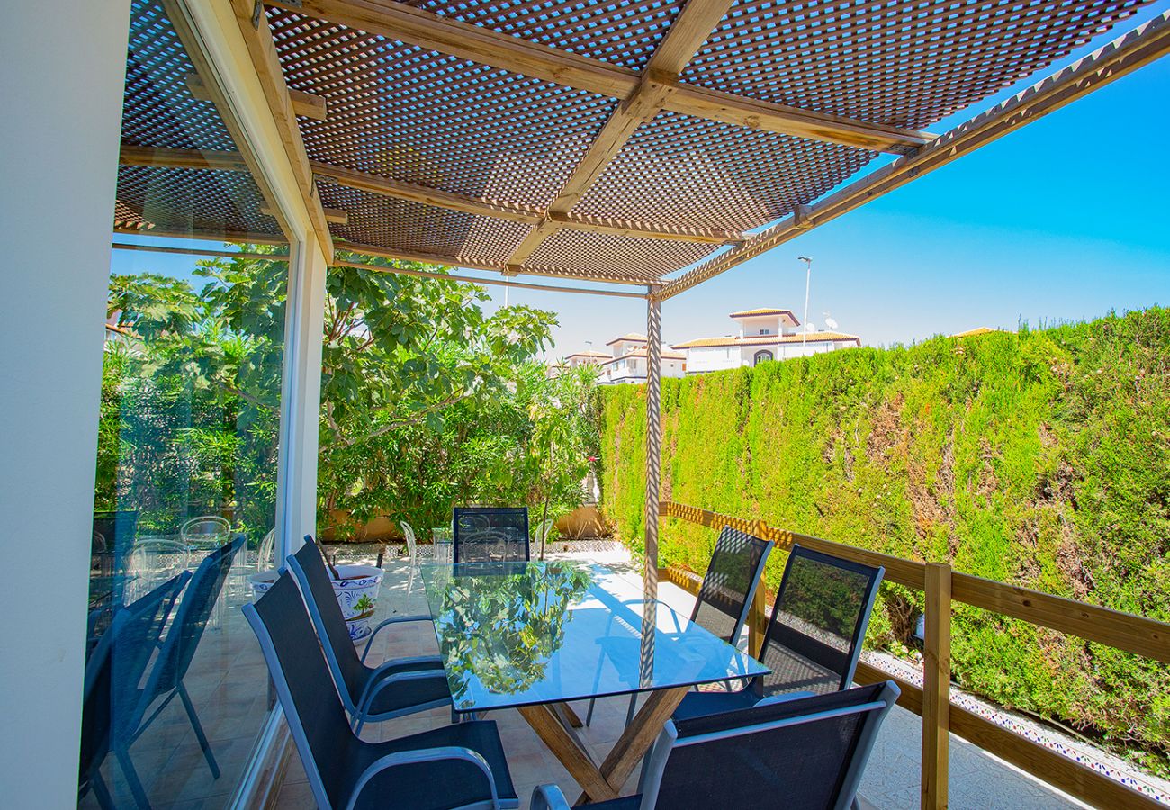 Bungalow in Torrevieja - 080 Family Garden House - Alicante Holiday