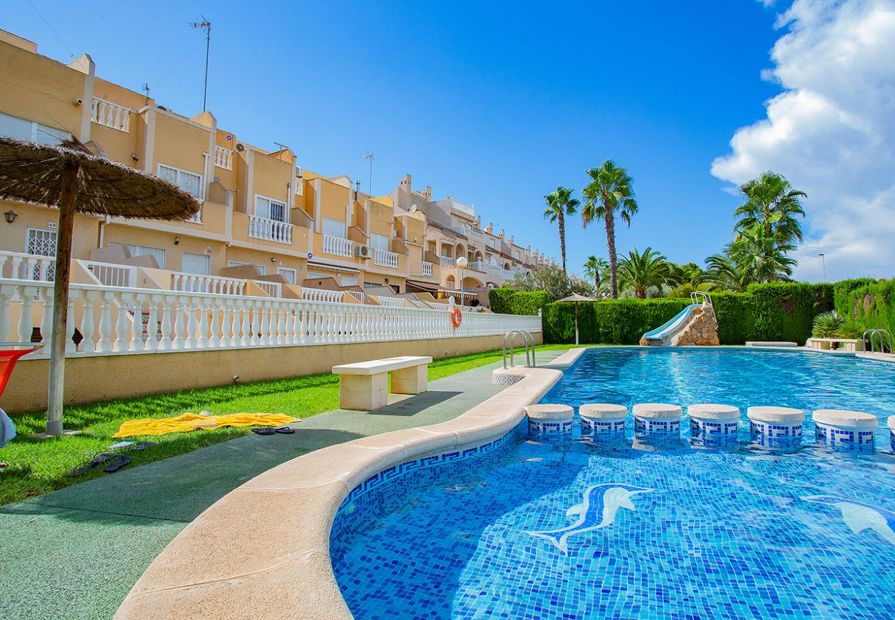 Bungalow in Torrevieja - 080 Family Garden House - Alicante Holiday
