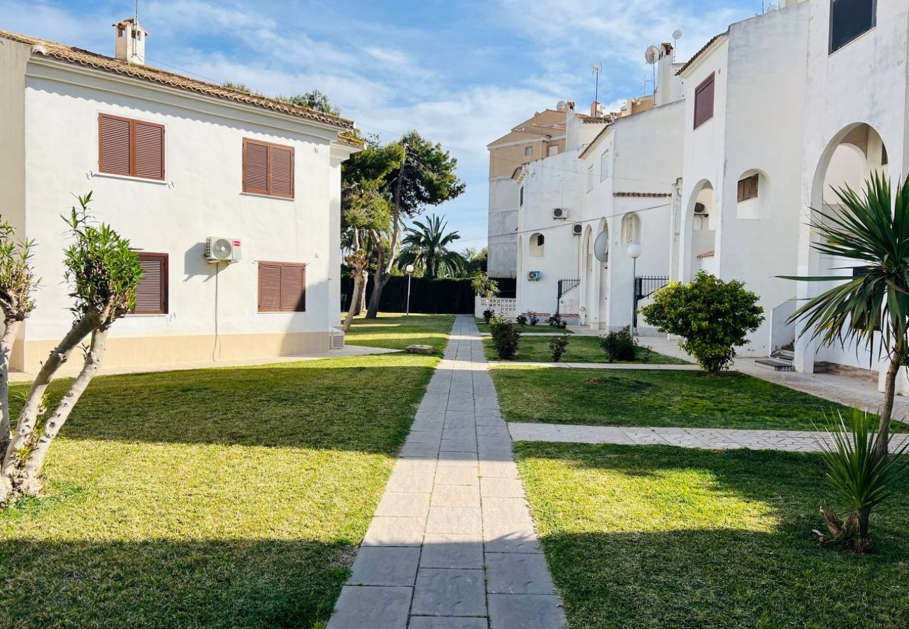 Bungalow in Torrevieja - 140 Bungalow Paradise  - Alicante Holiday