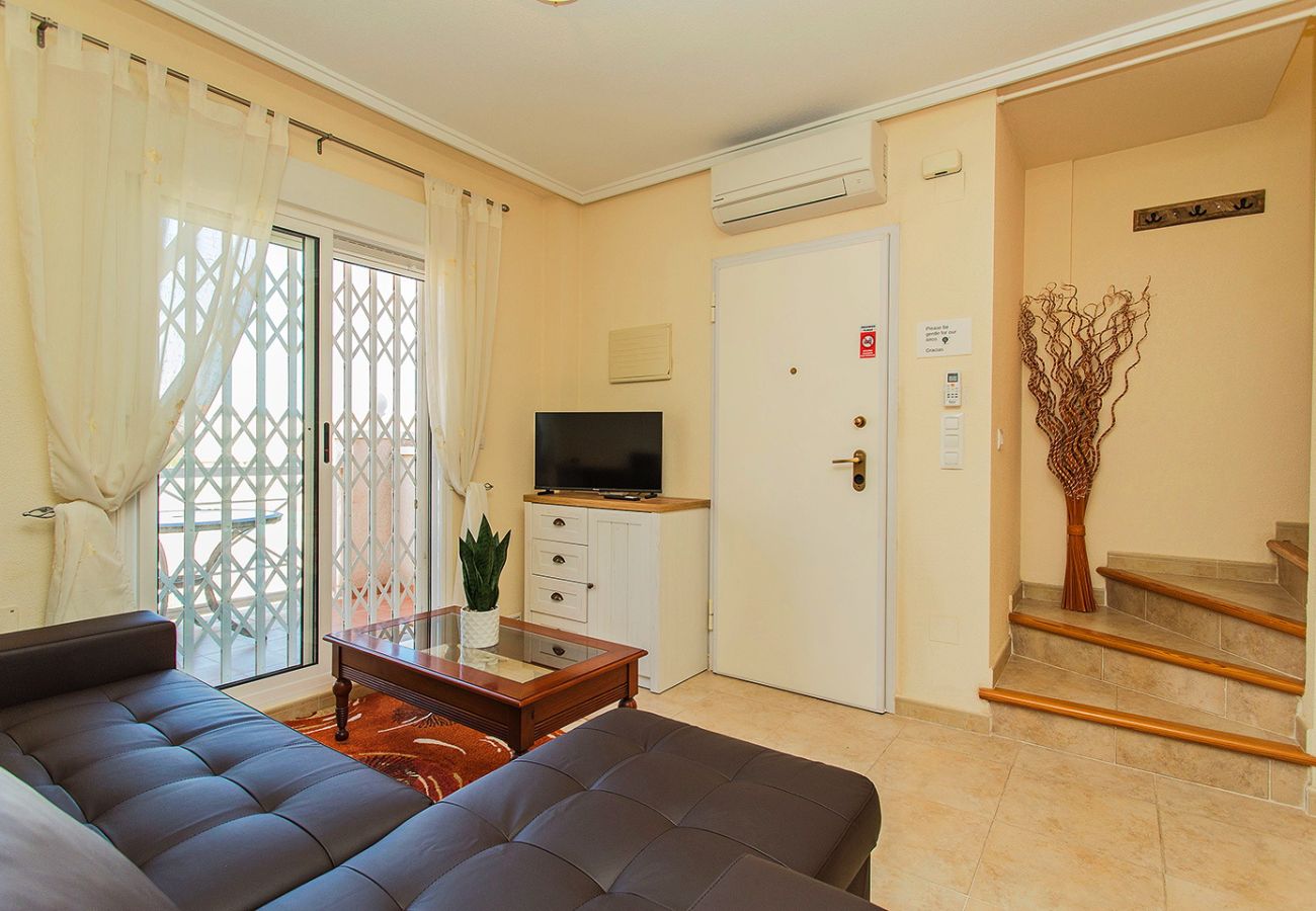 Apartment in Torrevieja - 025 Sunny Oasis Apartment - Alicante Holiday