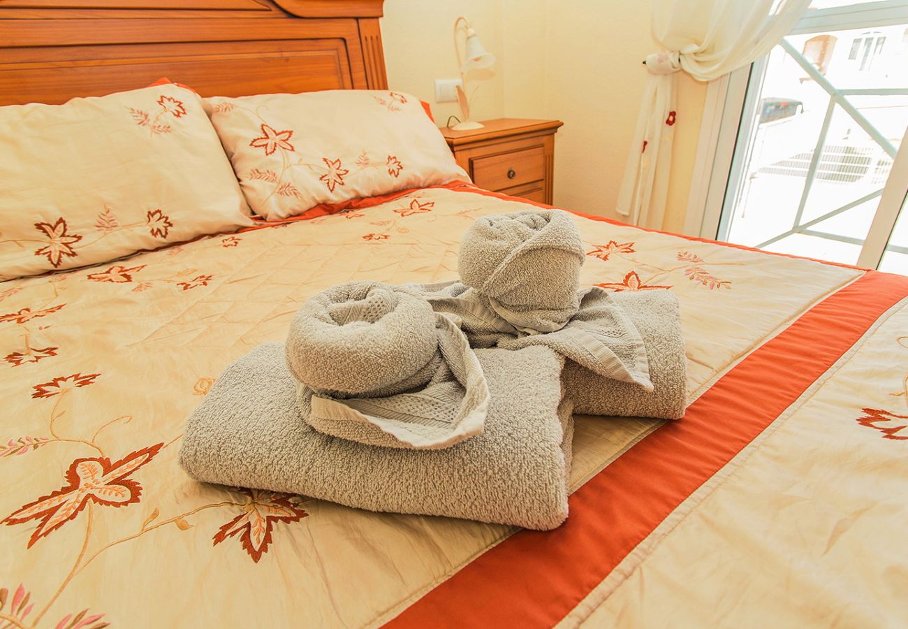 Apartment in Torrevieja - 025 Sunny Oasis Apartment - Alicante Holiday