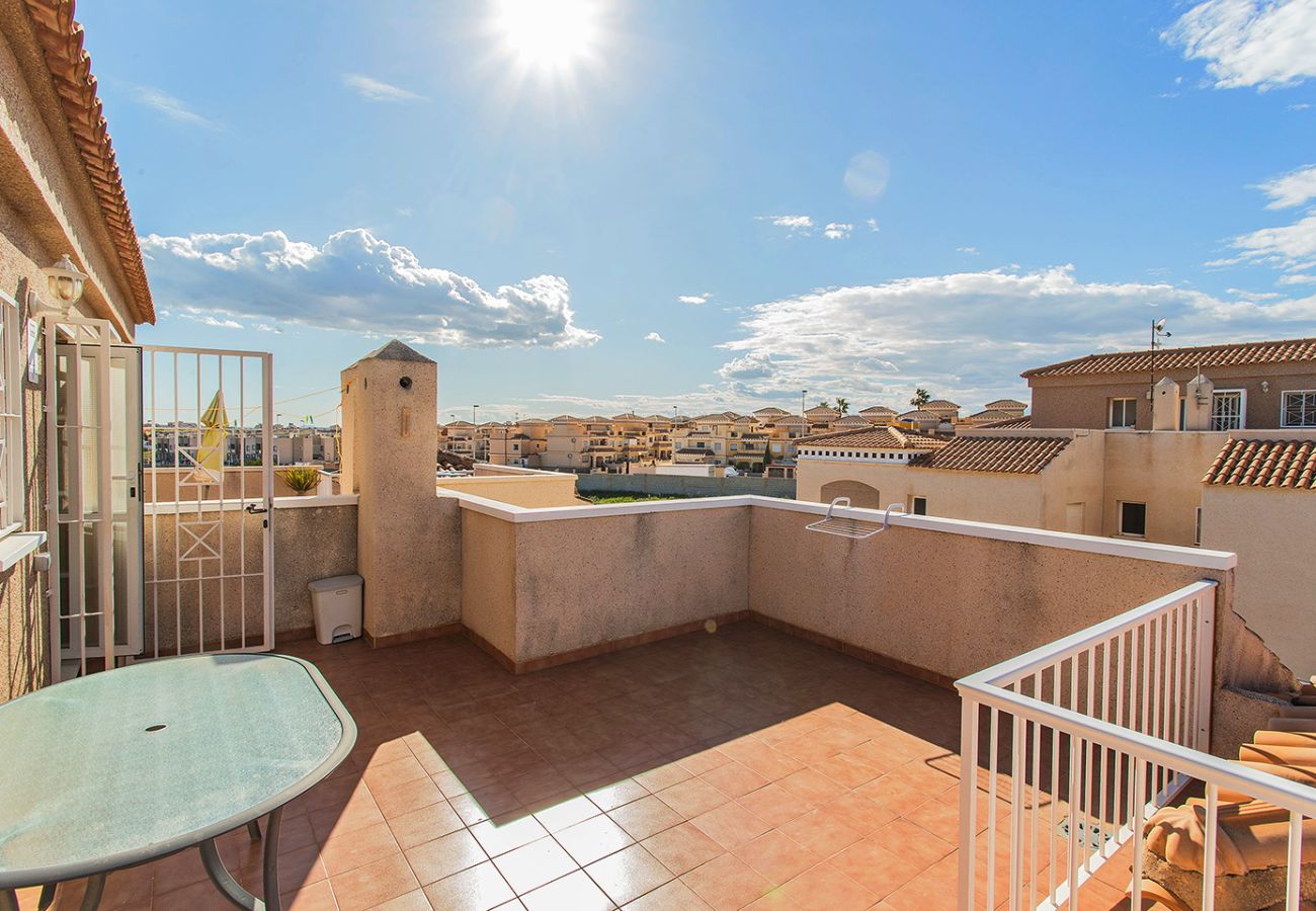 Apartment in Torrevieja - 025 Sunny Oasis Apartment - Alicante Holiday