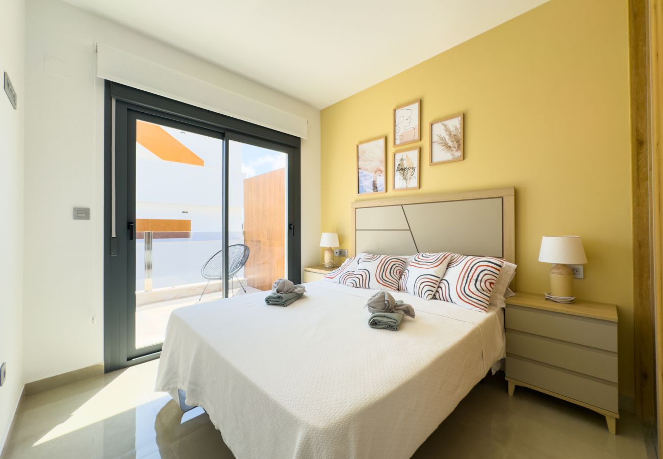 Apartment in Pilar de la Horadada - 202 Sunshine Haven - Alicante Holiday
