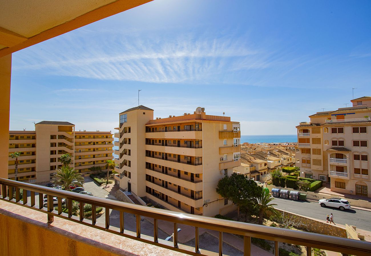 Апартаменты на Торревьеха / Torrevieja - 106 Economy Sea View - Alicante Holiday