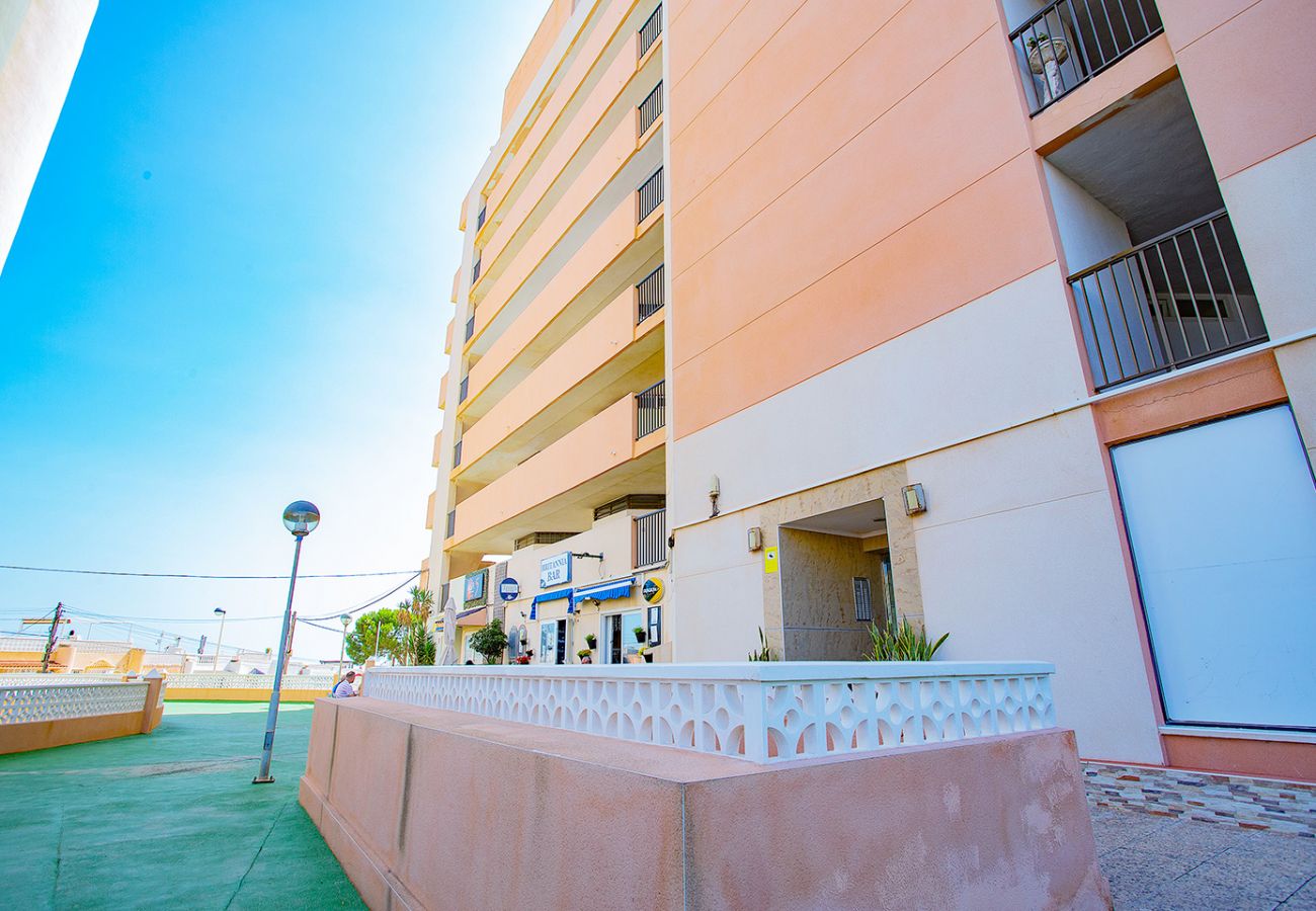 Апартаменты на Торревьеха / Torrevieja - 041 Mar View Terrace - Alicante Holiday