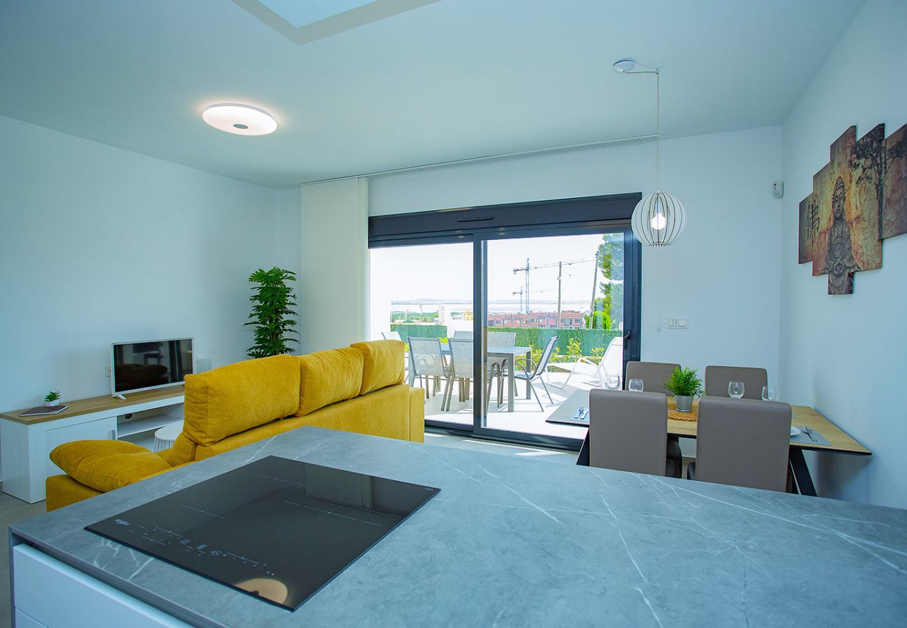 Бунгало на Торревьеха / Torrevieja - 218 New Laguna View Jacuzzi - Alicante Holiday