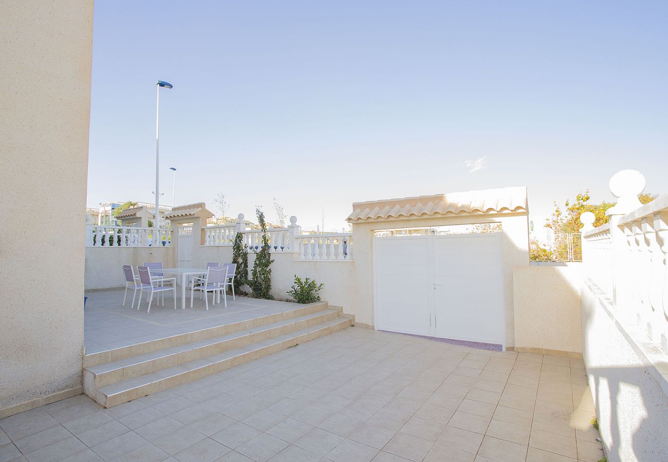 Таунхаус на Торревьеха / Torrevieja - 002 Casa Sofia - Alicante Holiday