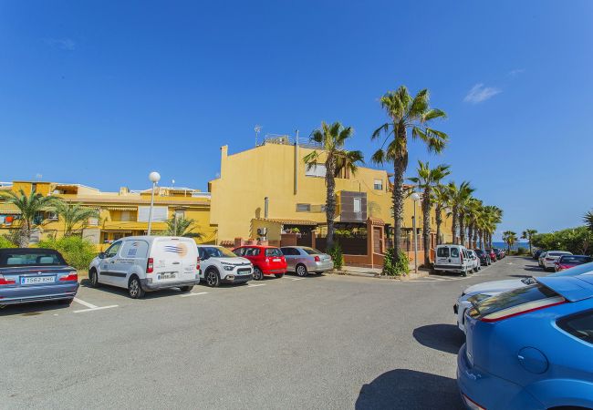 Апартаменты на Торревьеха / Torrevieja - 232 Lovely Mar Azul Alicante Holiday