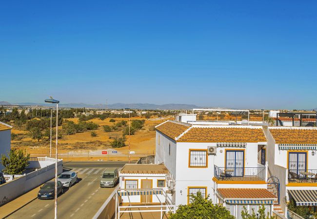 Апартаменты на Торревьеха / Torrevieja - 078 City Views- Alicante Holiday