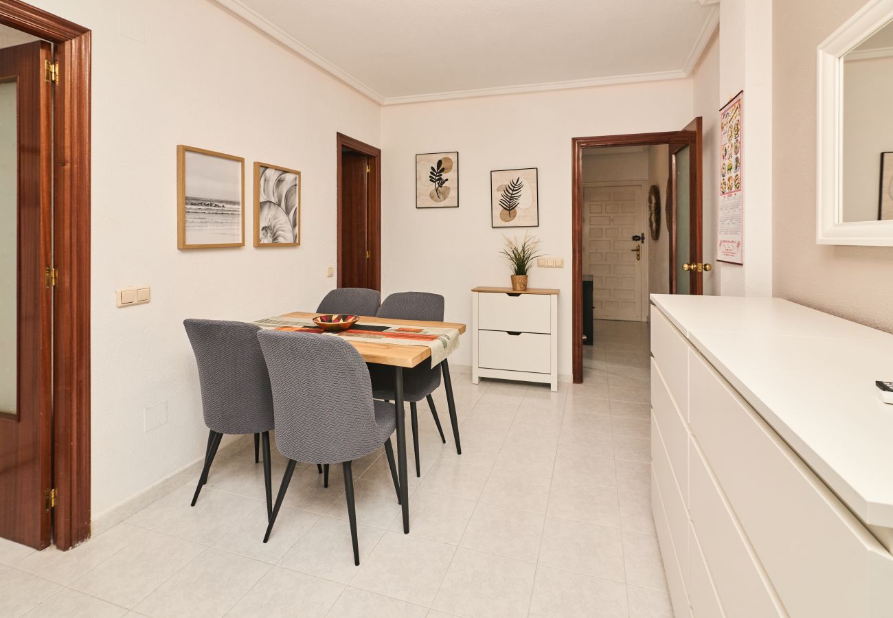 Апартаменты на Торревьеха / Torrevieja - 039 City Retreat - Alicante Holiday