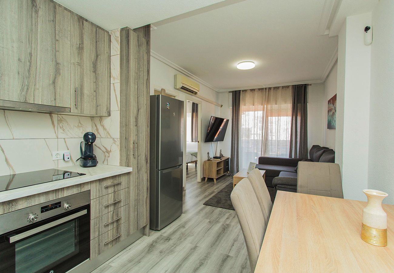 Апартаменты на Торревьеха / Torrevieja - 001 Lirio Apartment - Alicante Holiday