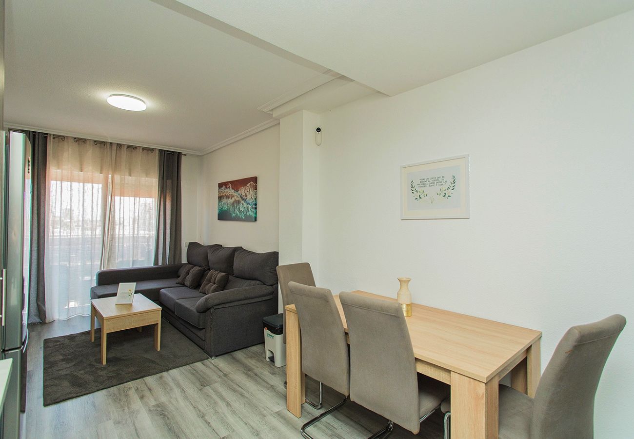Апартаменты на Торревьеха / Torrevieja - 001 Lirio Apartment - Alicante Holiday