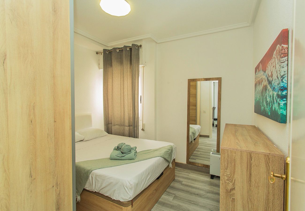 Апартаменты на Торревьеха / Torrevieja - 001 Lirio Apartment - Alicante Holiday