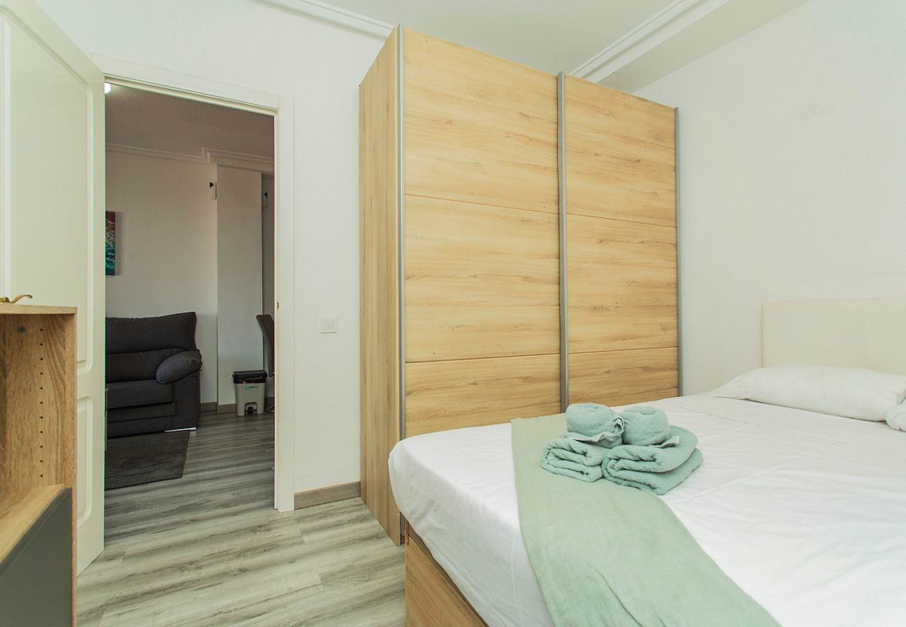 Апартаменты на Торревьеха / Torrevieja - 001 Lirio Apartment - Alicante Holiday