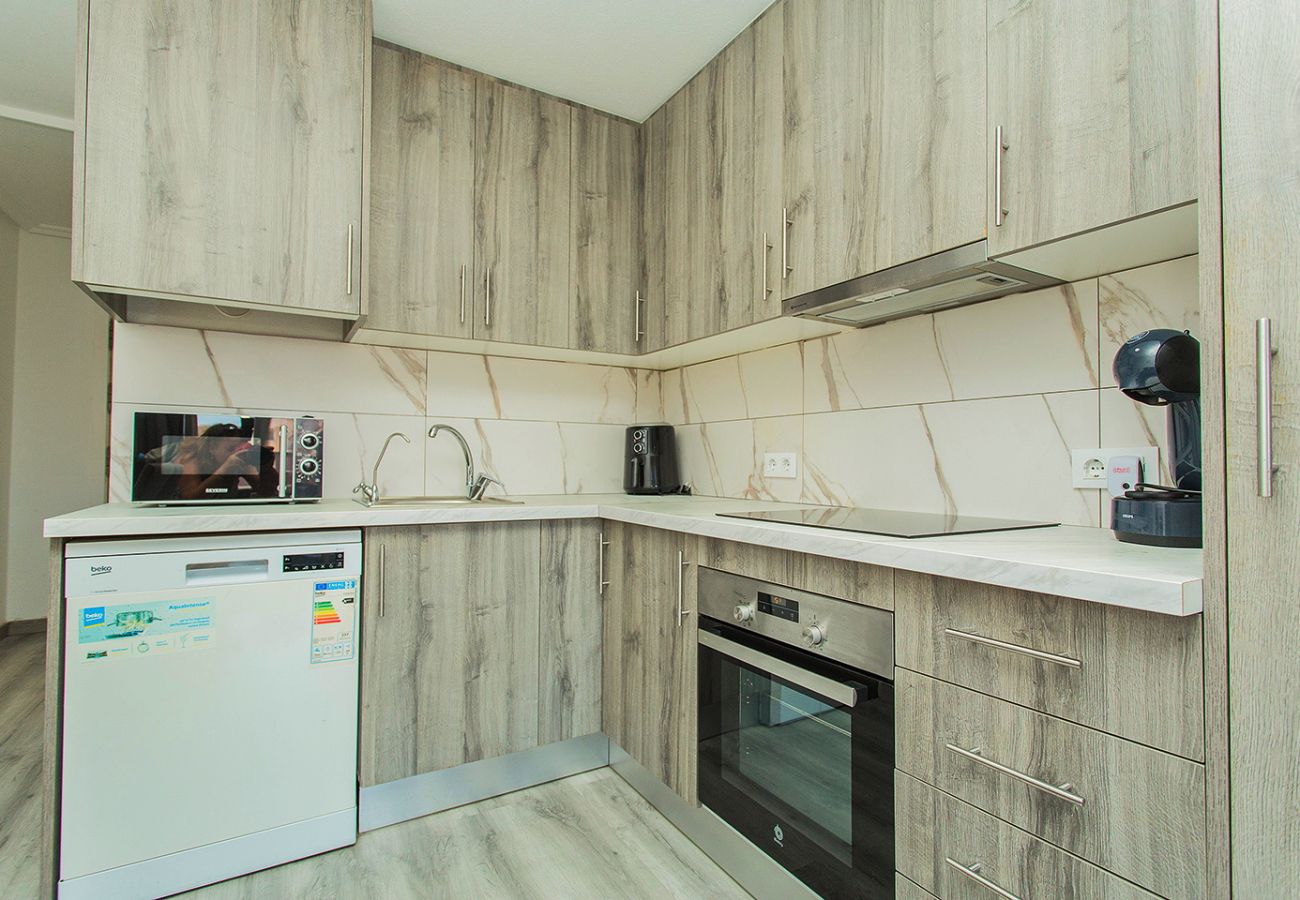 Апартаменты на Торревьеха / Torrevieja - 001 Lirio Apartment - Alicante Holiday