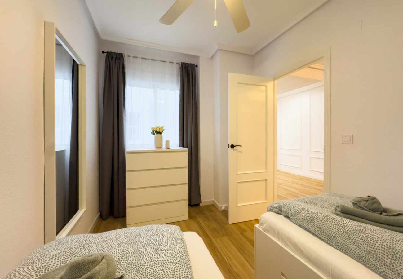 Апартаменты на Торревьеха / Torrevieja - 037 Modern Sweet Apartment - Alicante Holiday