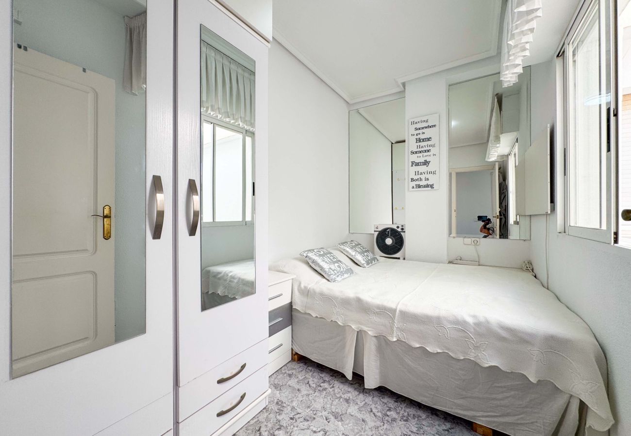 Апартаменты на Торревьеха / Torrevieja - 152 La Paz Apartment Alicante-Holiday